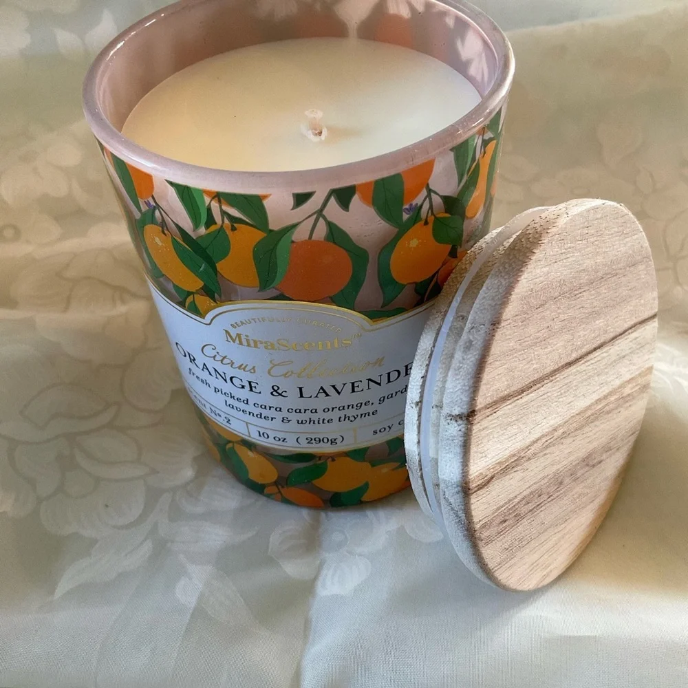 Mira Scents Citrus Collection Soy Candle. Citrus & Lavender scent 10 oz.